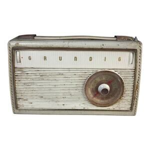 Vintage Grundig Music Boy Transistor 200E Radio For Parts or Decor